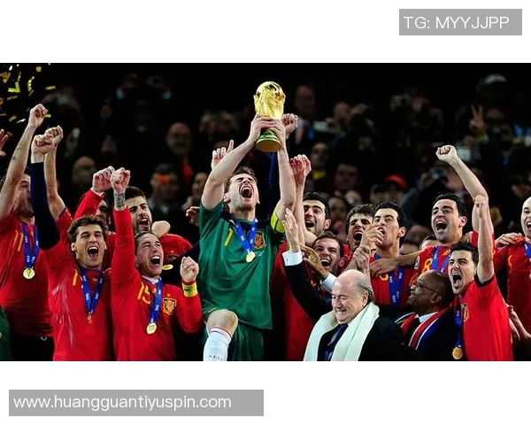 萨乌尔带领球队夺得南美解放者杯冠军成为西班牙球员第三人