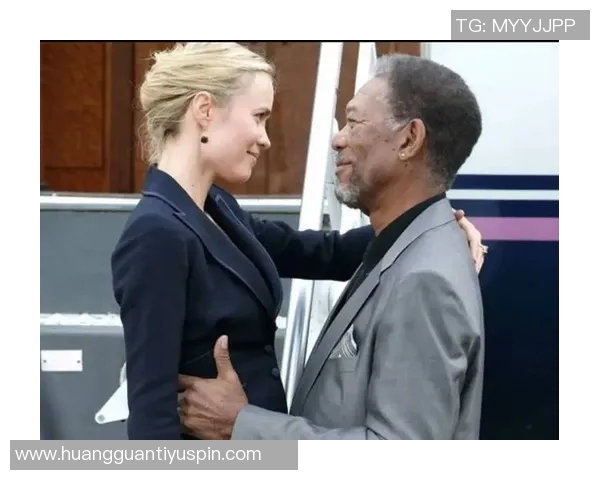 里弗斯盛赞科尔安东尼具备成为顶尖控卫的潜力与创造机会的卓越能力