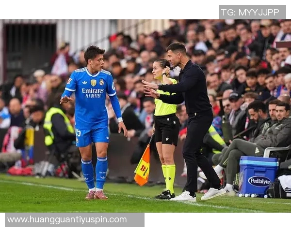 塞巴略斯每日坚持训练赢得皇马教练组高度赞赏与认可 塞巴略斯每日坚持训练赢得皇马教练组高度赞赏与认可