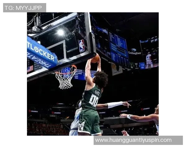 雄鹿首节火力全开狂砍40分小凯文波特与AJ格林联手助攻